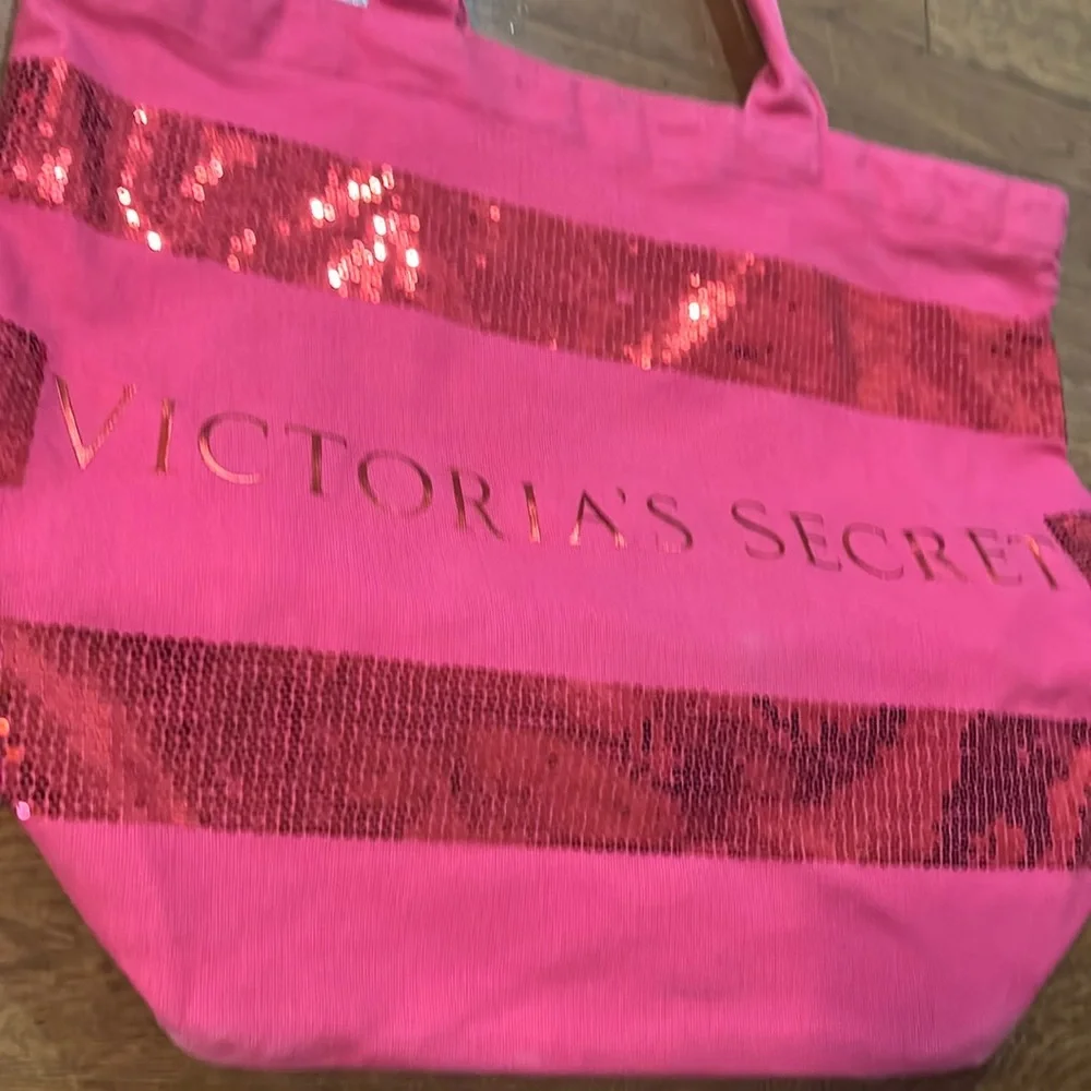 Victoria’s Secret Pink Sparkly Tote, Super Cute and Great Condition!